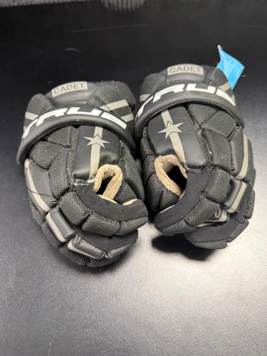 Used True CADET Lacrosse Gloves Junior Black 8" 11849-S000045690