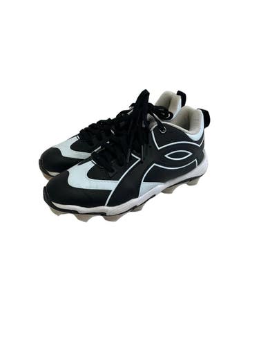Used Under Armour LEADOFF ICON BB/SB Cleats Black And White Junior 01.5 11692-S000159314