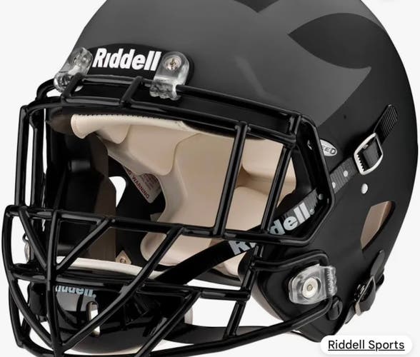 Black Youth Medium Riddell SpeedFlex Helmet (Used)