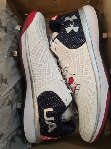 Red white blue under armour Women's Size W 12 (New)