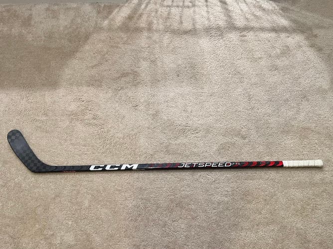 P28M | 75 Flex | CCM Jetspeed FT5 Pro | Senior Pro Stock Hockey Stick | Right RH