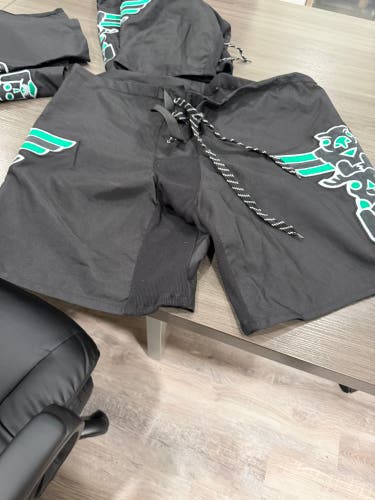 Black XL Pant Shell (New)