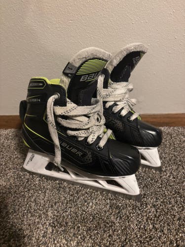 2021 Bauer GSX Hockey Goalie Skates Regular Width Size 1 (Used)