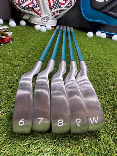 Top Flite	2026 - IRON SET 6-Pw	Graphite	Lady Flex - LH