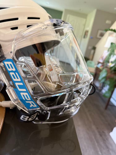 Bauer Concept 3 face shield