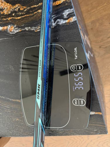 Senior CCM Vizion 2 Left Hand Hockey Stick 75 Flex (New)
