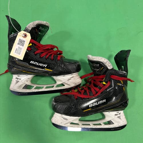 Bauer Supreme M5 Pro Hockey Skates | Junior Size 3.5, Extra Wide | Superfeet insoles