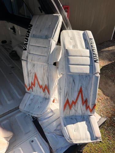 37" Vaughn V10 Pro Carbon Regular Goalie Full Set Pro Stock (Used)