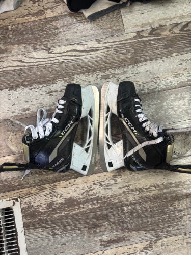 Black/Yellow 2022 CCM Tacks AS580 Hockey Skates Regular Width 10 (Used)