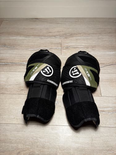 Warrior Ritual X5 RTL Senior Goalie Knee Guards - Minnesota State NCAA