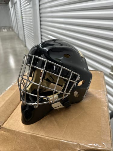 Senior EXTRA Small Sportmask X8 Goalie Mask (Used)