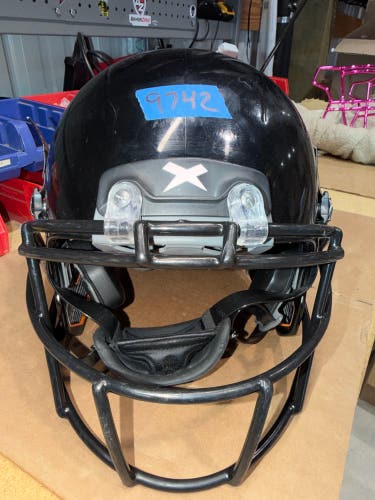 USED XENITH X2E+ YOUTH FOOTBALL HELMET - MEDIUM - BLACK