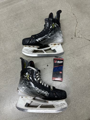 2023 Bauer Vapor Hyperlite 2 Hockey Skates Size 5 (Used)