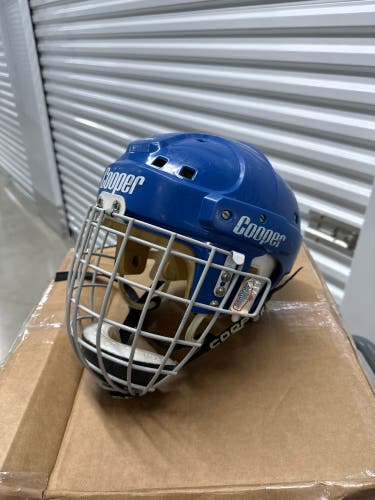 Senior Large Sk2000 Goalie Mask (Used)