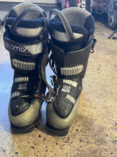 Salomon Quest Access 770 alpine downhill ski boots (Jr size) (Used)