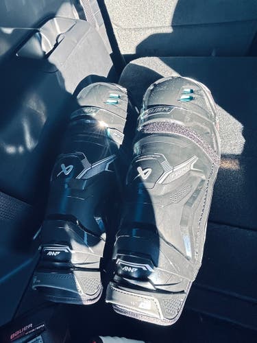 Senior Bauer Supreme F50 Pro 16" Shin Pads Pro Stock (New)