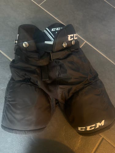 Youth Medium CCM LTP Hockey Pants (Used)