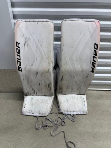 34" Bauer FlyLite Goalie Leg Pads (Used)