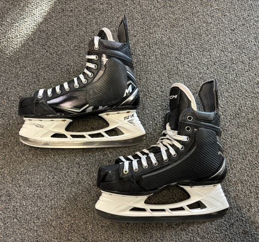 CCM Ribcor Hockey Skates Regular Width Pro Stock 9.5 (Used)