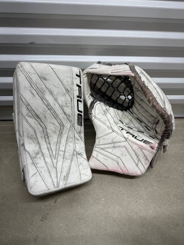 True Catalyst Px5 Glove / Blocker Full set Regular (Used)