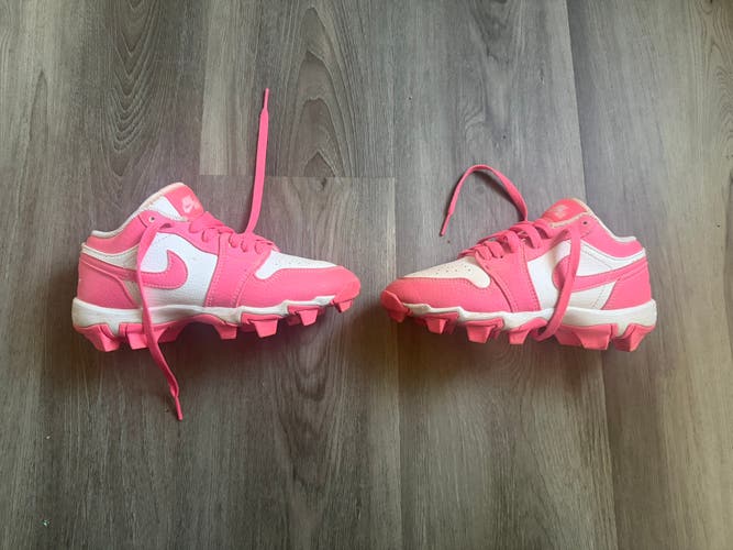 Pink Kids 1.5Y (Big Kids / Youth) Youth Air Jordan Molded Cleats Cleats (Used)