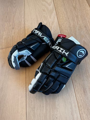 Maverik M6 Goalie Gloves (New with Tags)