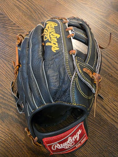 2022 Outfield RH Rawlings Heart of the Hide Baseball Glove 12.75" (Used)