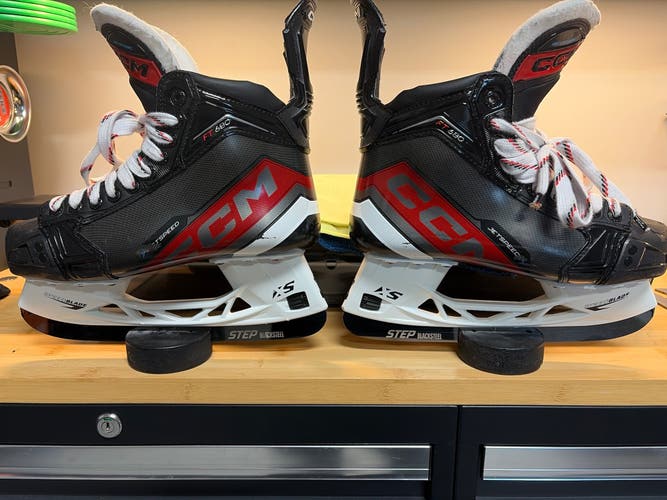 Black 2023 CCM JetSpeed FT680 Hockey Skates Wide Width 6.5 (Used)