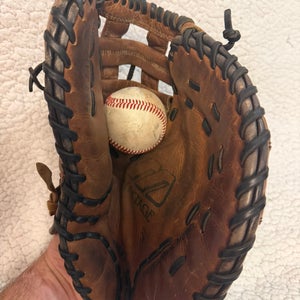 Mizuno Vintage RH First Base Baseball Glove 13" (Used)