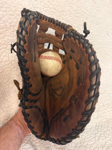Mizuno Vintage RH First Base Baseball Glove 13" (Used)
