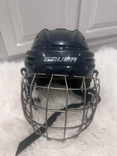 Small Bauer Re-Akt Helmet (Used)