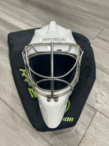 Senior Medium 2023 Warrior Ritual F2 Pro Goalie Mask (Used)