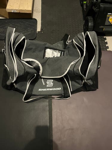 Sherwood Rekker Junior Hockey Bag