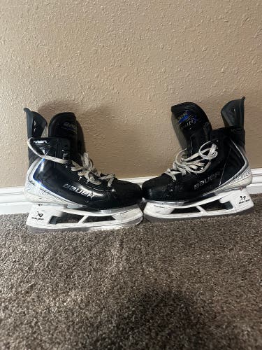 Black 2025 Bauer Vapor Flylite Hockey Skates Regular Width 7.5 (Used)