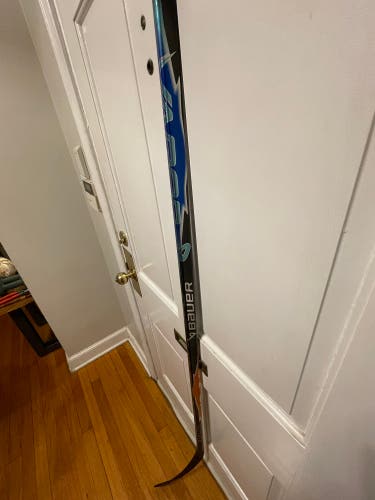 Intermediate Bauer Vapor Flylite Left Hand Hockey Stick P92 65 Flex (New)