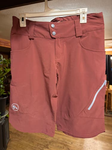 Flylow Tia MTB Shorts, Women’s Size Large