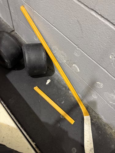 Senior Right Handed Hockey Stick P90TM 77 Flex (New)