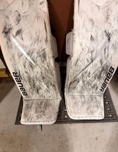 35" Bauer Hyperlite 2 Regular Goalie Full Set (Used)