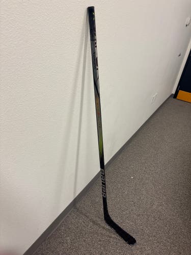 Junior Bauer Vapor Hyperlite 2 Left Hand Hockey Stick P92 40 Flex (Used)