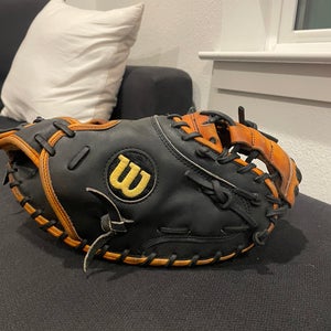 Wilson A2000 RH Catcher's Baseball Glove 32.5" (Used)