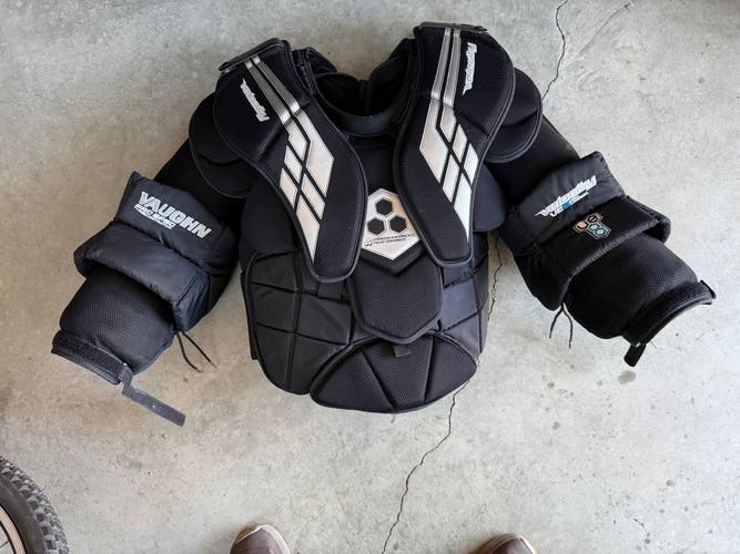 Large Vaughn V8 Pro Carbon Goalie Chest Protector (Used) Would trade for Medium.