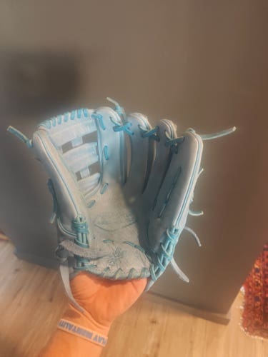 2025 Rawlings RH Infield R9 Baseball Glove 11.75" (New)