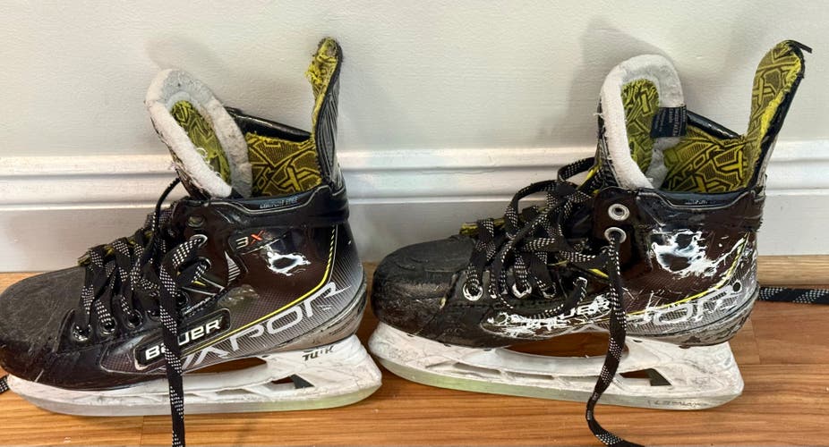 Bauer Vapor 3X Hockey Skates Regular Width Size 3.5