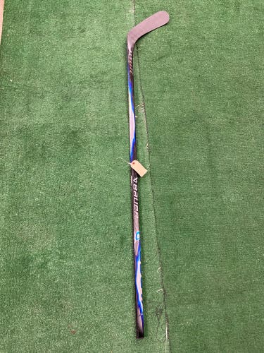 Intermediate Bauer Vapor Flylite Hockey Stick Right Handed P92 65 Flex (Used)