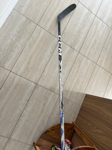 Senior CCM JetSpeed FT9 Pro Right Handed Hockey Stick P28 75 Flex (New)