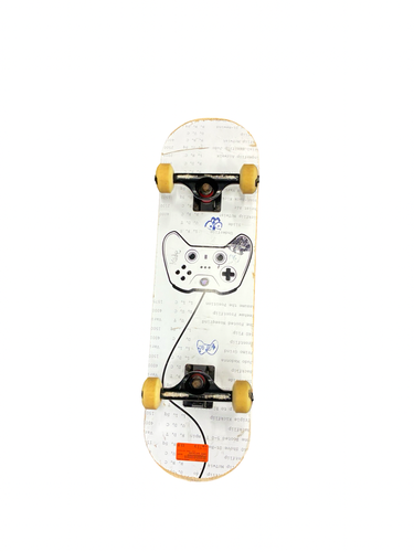 Used GAMER SKATEBOARD Complete Skateboard White 7 1/2" 11682-S000139998