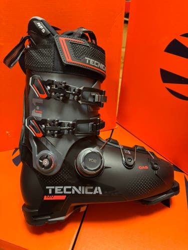 Mondo 28 & 28.5 Men's Tecnica Mach Boa MV 110 Ski Boots (New)