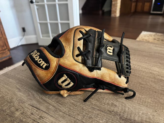 Wilson A2000 DP15 RH Infield Baseball Glove 11.5" (Used)