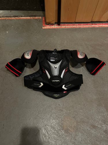 Large Intermediate Bauer Vapor Fly 40 Shoulder Pads (New)