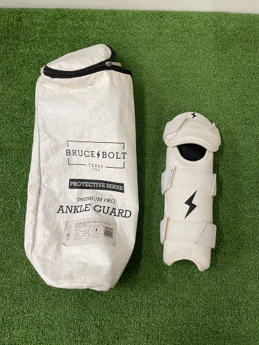 Youth Bruce Bolt Premium Pro Ankle Guard (used)